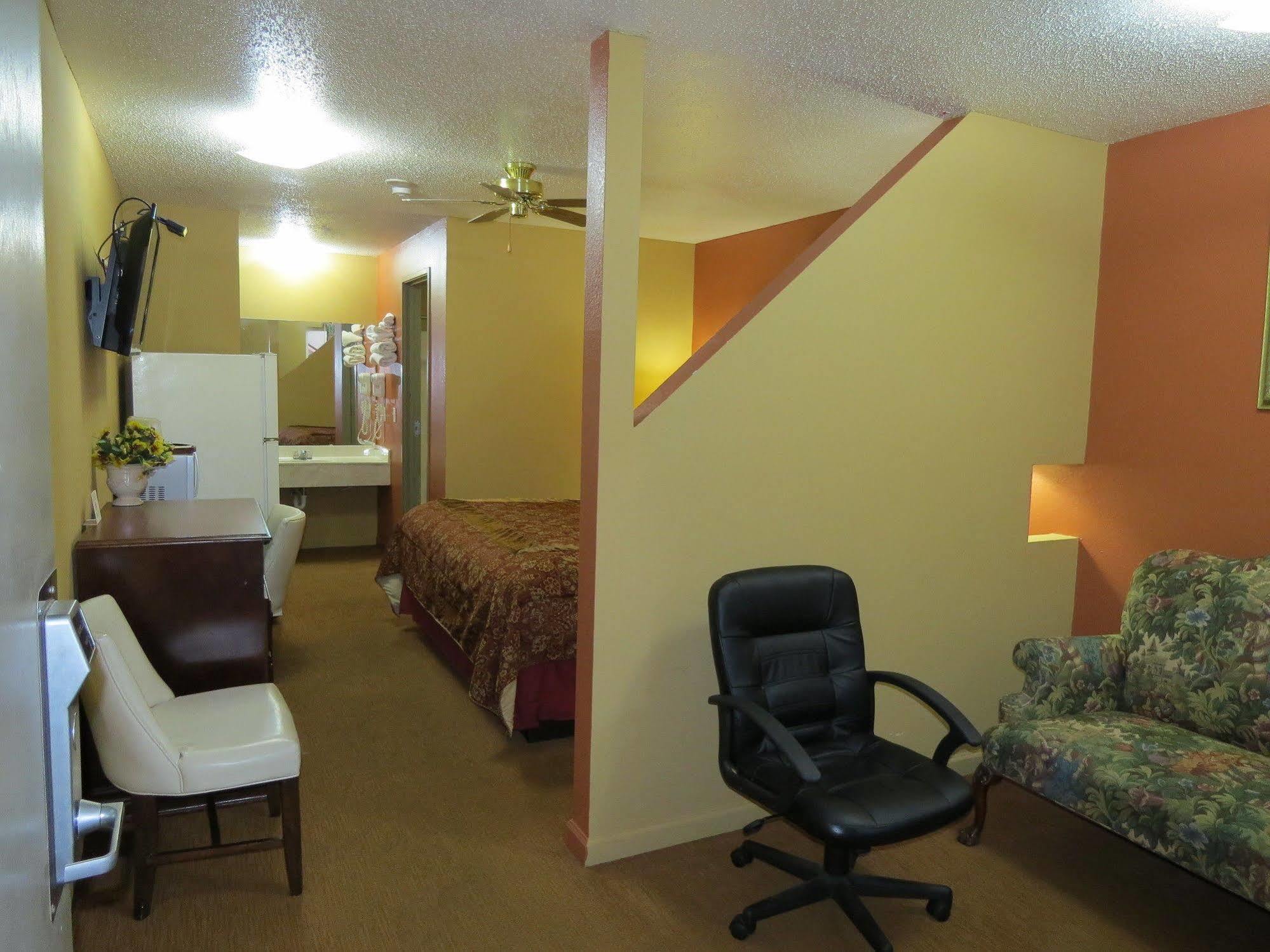First Western Inn Caseyville Kültér fotó