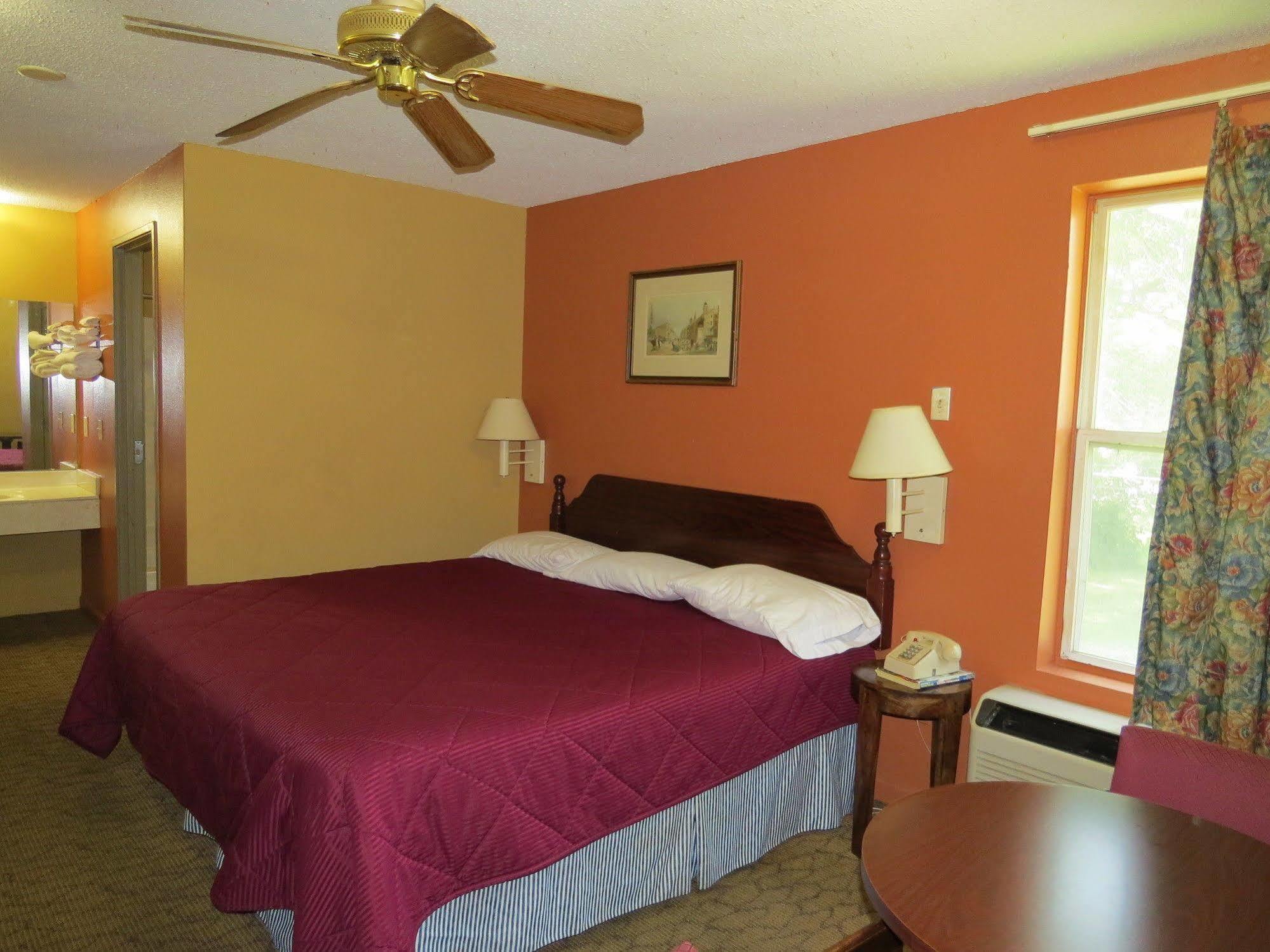 First Western Inn Caseyville Kültér fotó
