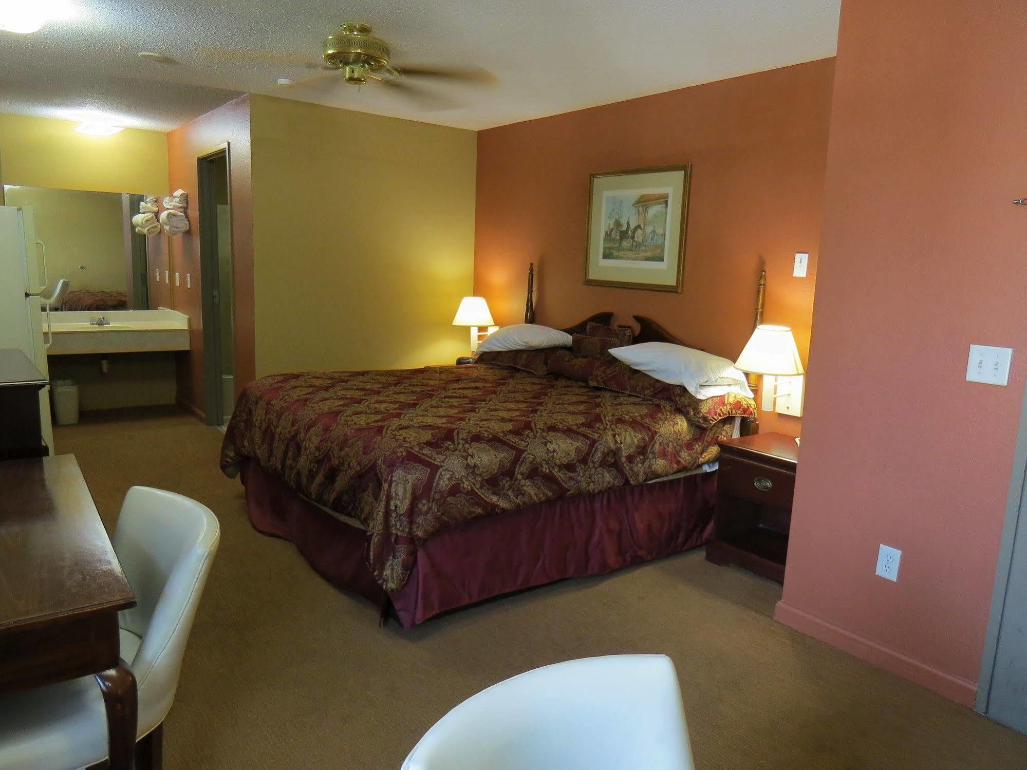 First Western Inn Caseyville Kültér fotó